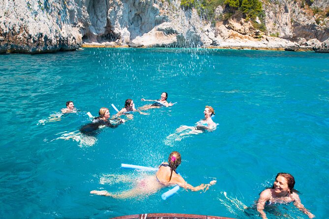 Private Boat Tour From Sorrento to Capri - Gozzo Sorrentino 8.50 - Accessibility and Participation