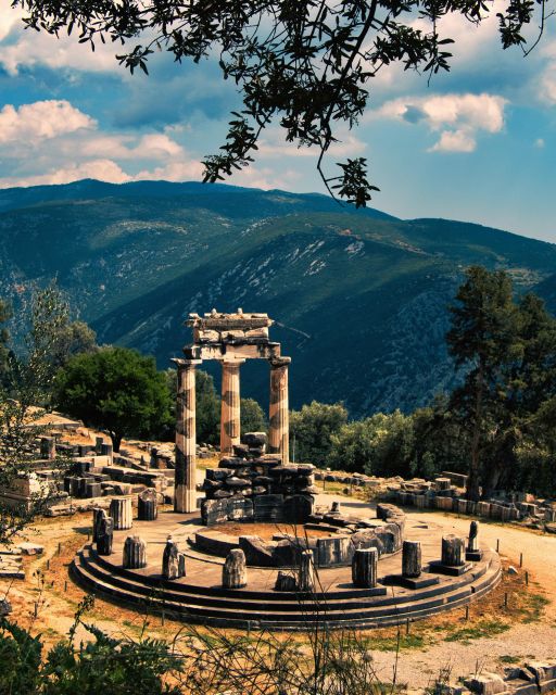 Private Day Trip to Delphi and Arachova From Athens - Discovering Arachova