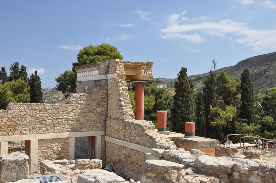 Private Guided Tour in Heraklion City and Knossos Palace - Historical Context