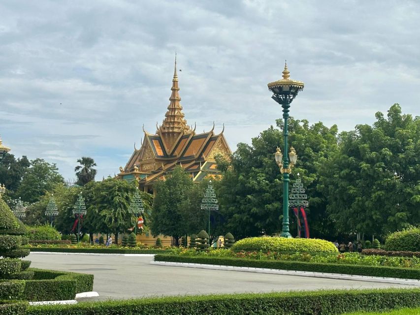 Private One Day Tour in Phnom Penh Capital City - Choeung Ek Killing Fields