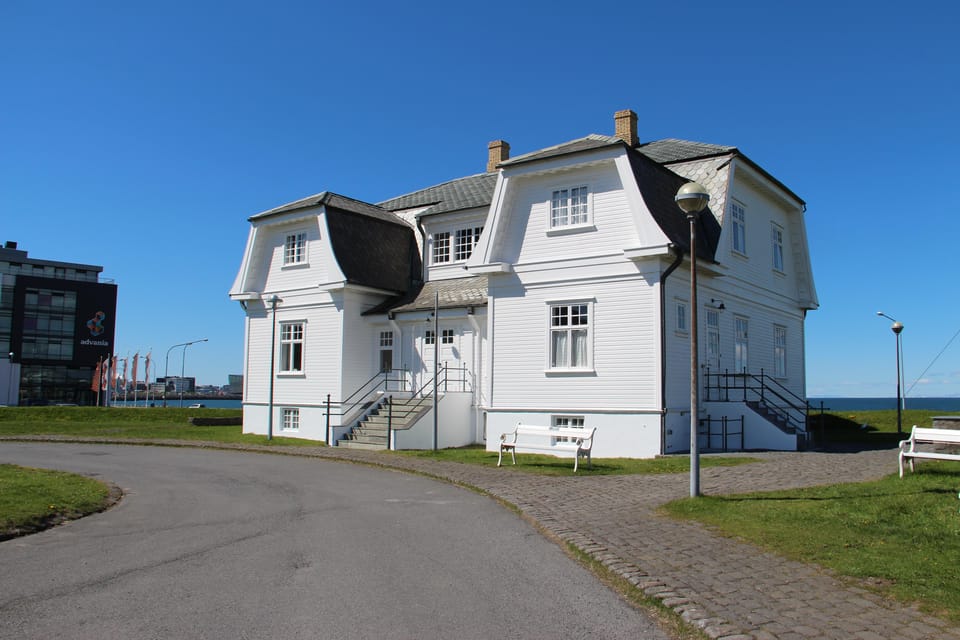 Private Reykjavík City Tour - Local Culture and History