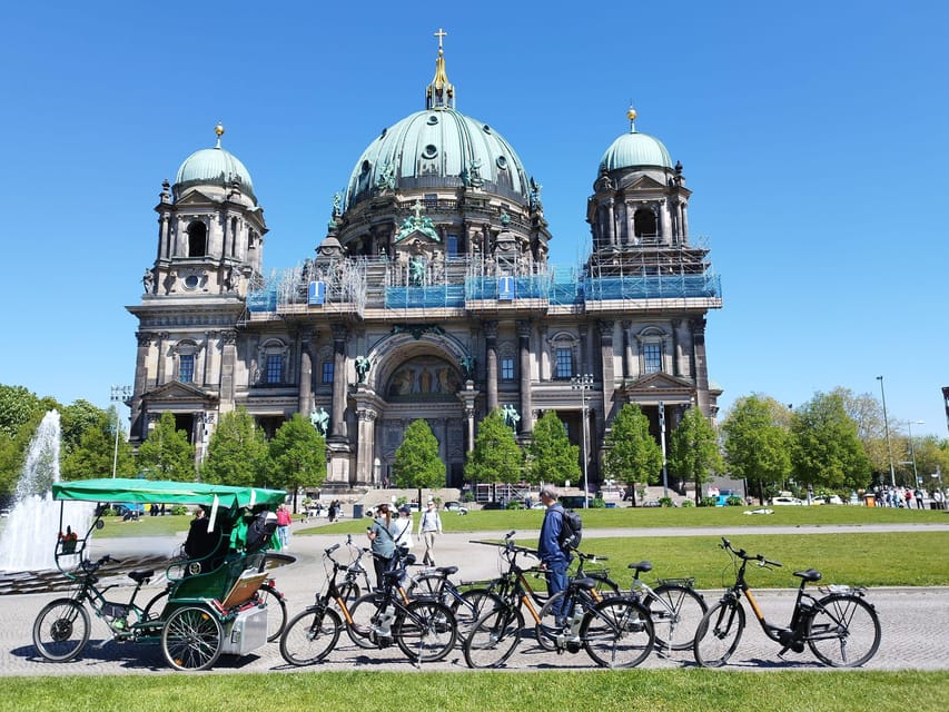 Private Rickshaw Berlin Highlights and Secrets Between - Uncovering Historical Landmarks