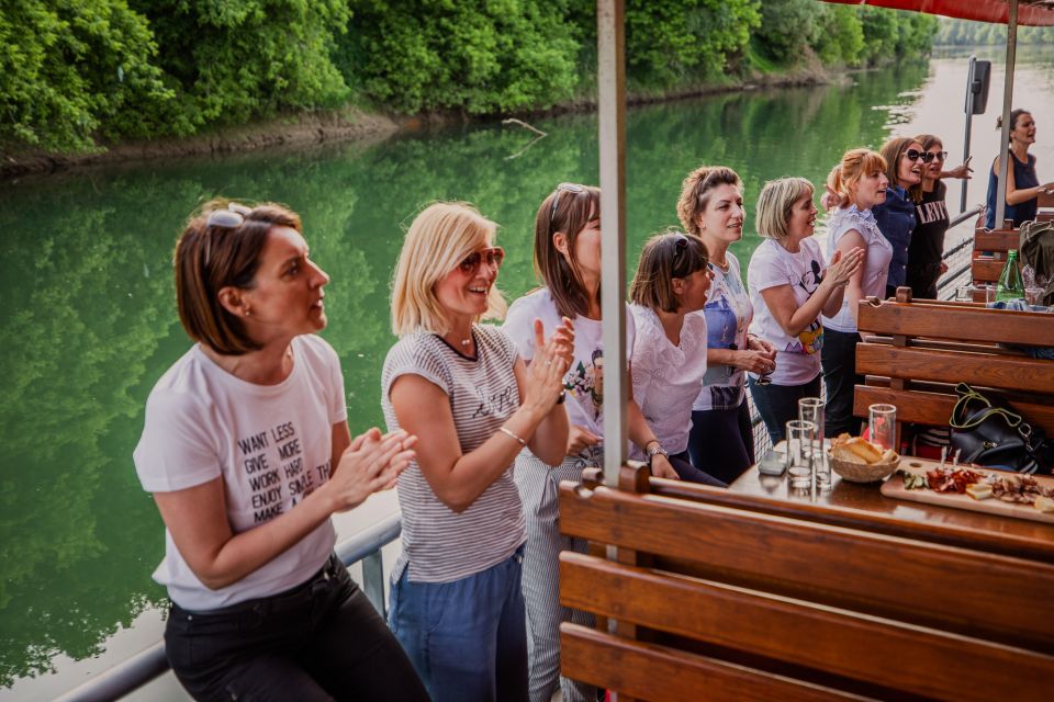 Private Riverboat Tour on Kupa River - Riverboat Features