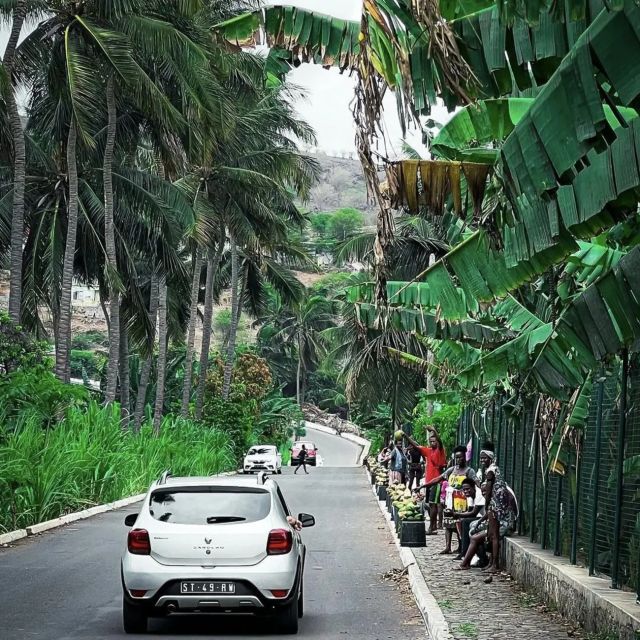 Private Tour: Explore Santiago Island - East Coast Drive