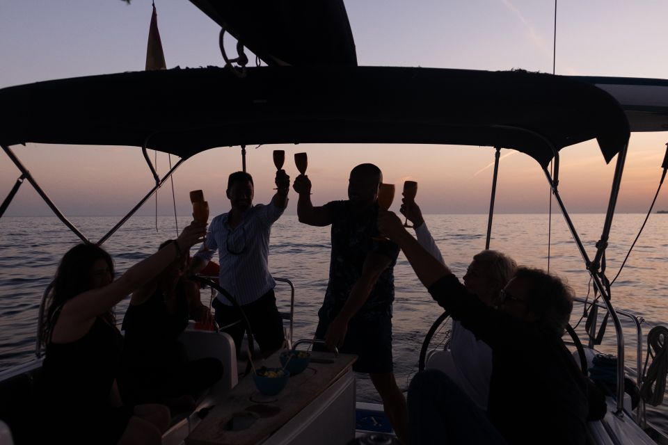 Puerto Banús: Sunset Sail in Marbella With Drinks & Snacks - Departure and Duration