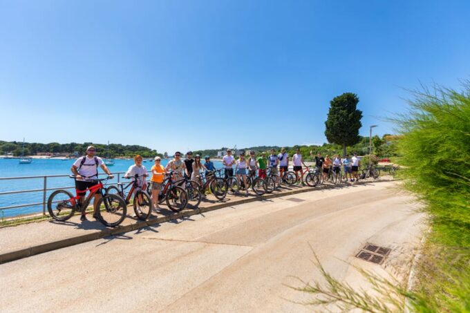 Pula E-Bike Tour: From Verudela to Pula City Center - Tour Duration and Group Size