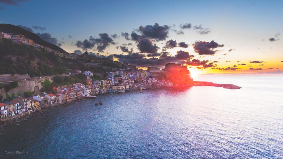 Reggio Calabria: Private Wooden Vintage Boat Tour - Safety Precautions