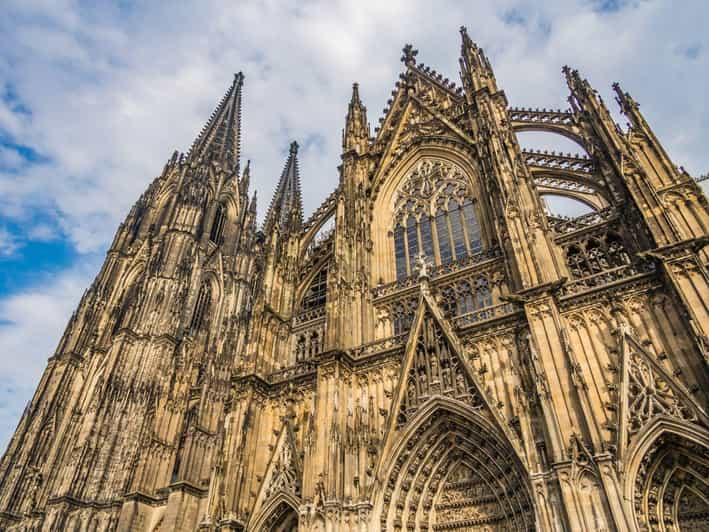 Resilient Cologne: A 1933-1945 Historical Walk - Old Market