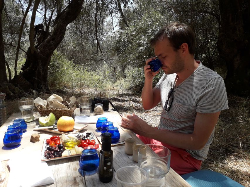 Rethymno: Olive Oil Tasting With Cretan Food Pairing - Olive Oil Harvesting and Extraction