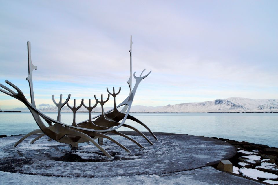 Reykjavik: First Discovery Walk and Reading Walking Tour - Ideal Participants