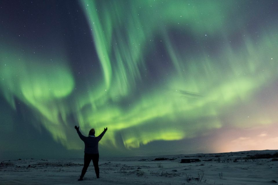 Reykjavik: Northern Lights Group Tour With Photos - Pricing and Cancellation Policy