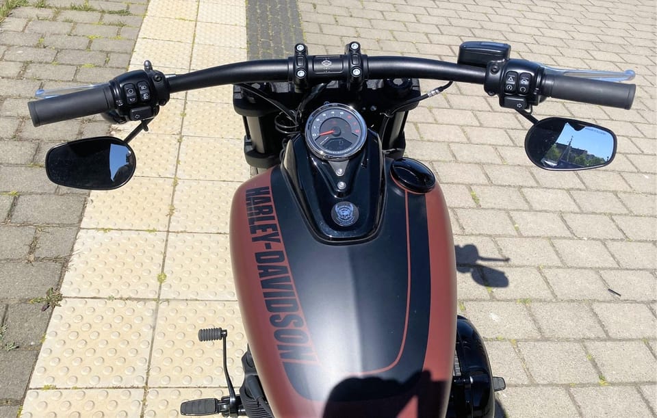 Rostock: Harley-Davidson Softail Fat Bob 107 Rental - Meeting Point Location