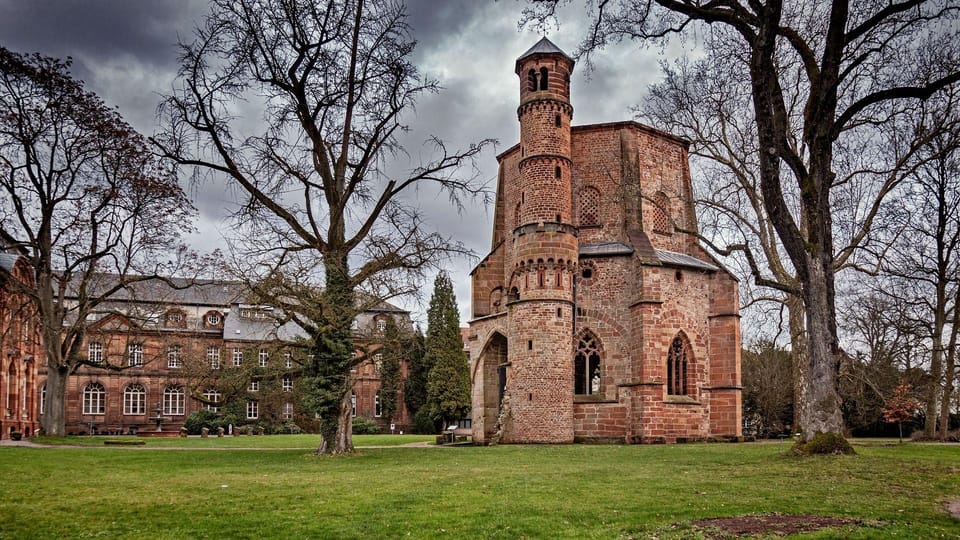 Saarbrücken Private Guided Walking Tour - Language Options