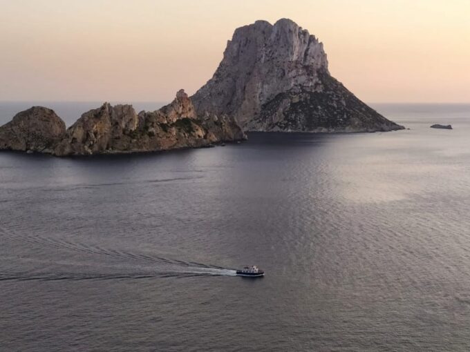 San Antonio: Es Vedrà & Formentera Boat Tour With Snorkeling - Meeting Point