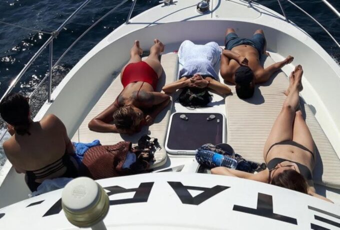 San Sebastian: Discover San Sebastians Secret Cliffs - Relaxing Bay Activities