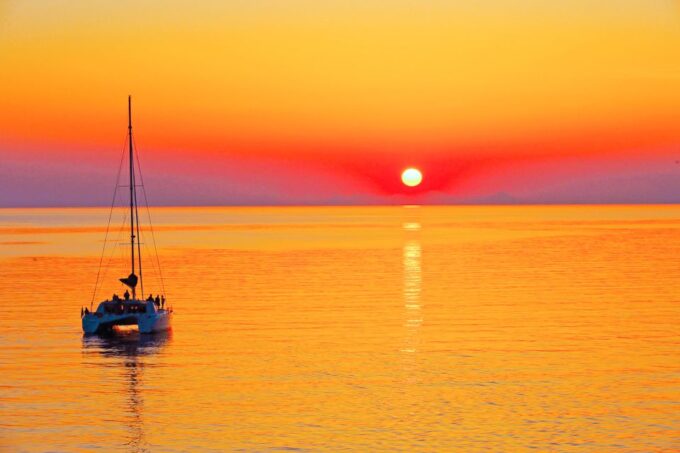 Santorini: Catamaran Tour With BBQ Meal and Unlimited Drinks - Important Information