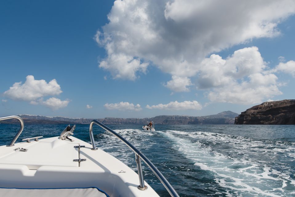 Santorini: License-Free Boat Rental With Ice, Water, & Fruit - Exploring Santorinis Hidden Gems