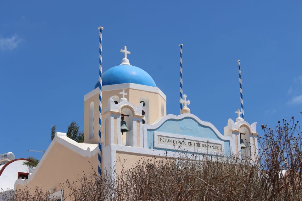 Santorini: Mesa Gonia, Pyrgos and Oia Tour - Exploring Traditional Villages