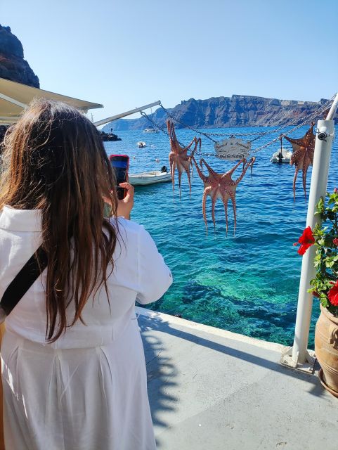 Santorini: Private Sightseeing Tour With Local Guide - Local Guide Expertise