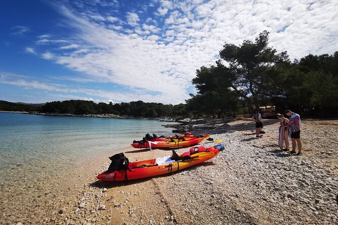 Sea Kayaking Adventure From Hvar Island to the Pakleni Islands - Kayaking Techniques and Safety