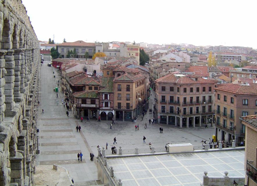 Segovia: 3-Hour Private Walking Tour - Explore the Roman Aqueduct