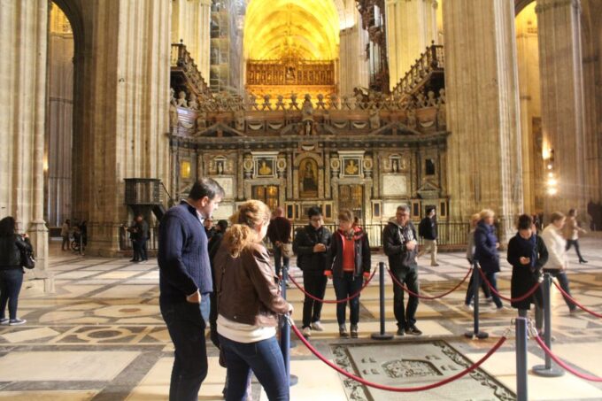 Seville: Cathedral 1-Hour Guided Tour - Cathedral History and Architecture