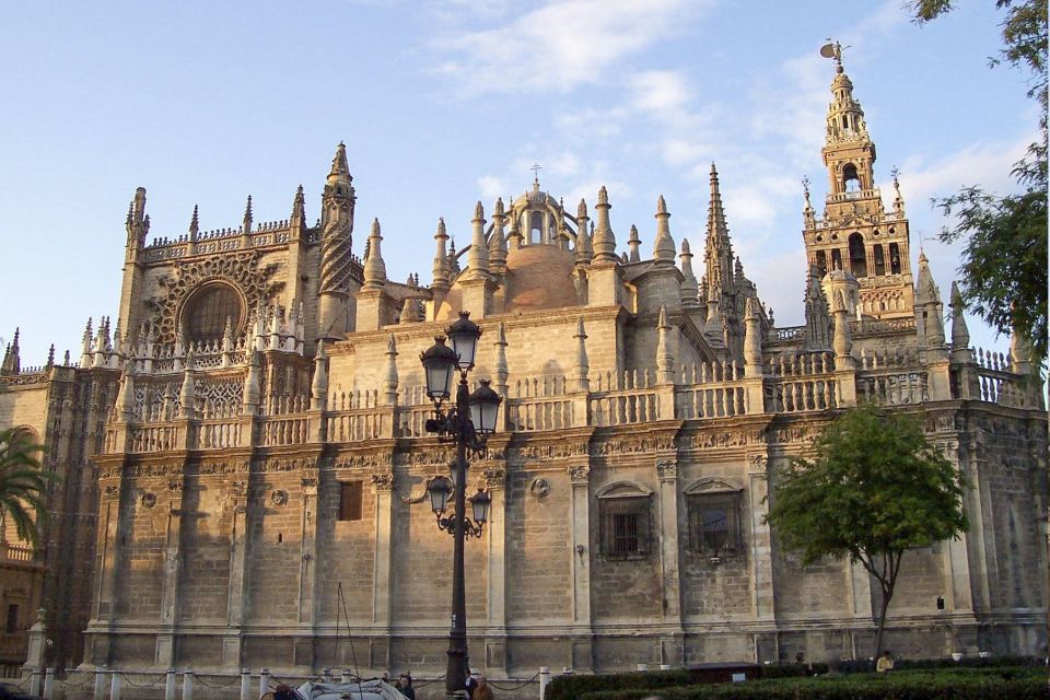 Seville: Cathedral, Giralda & Alcazar Entry With Guided Tour - Guided Tour Details