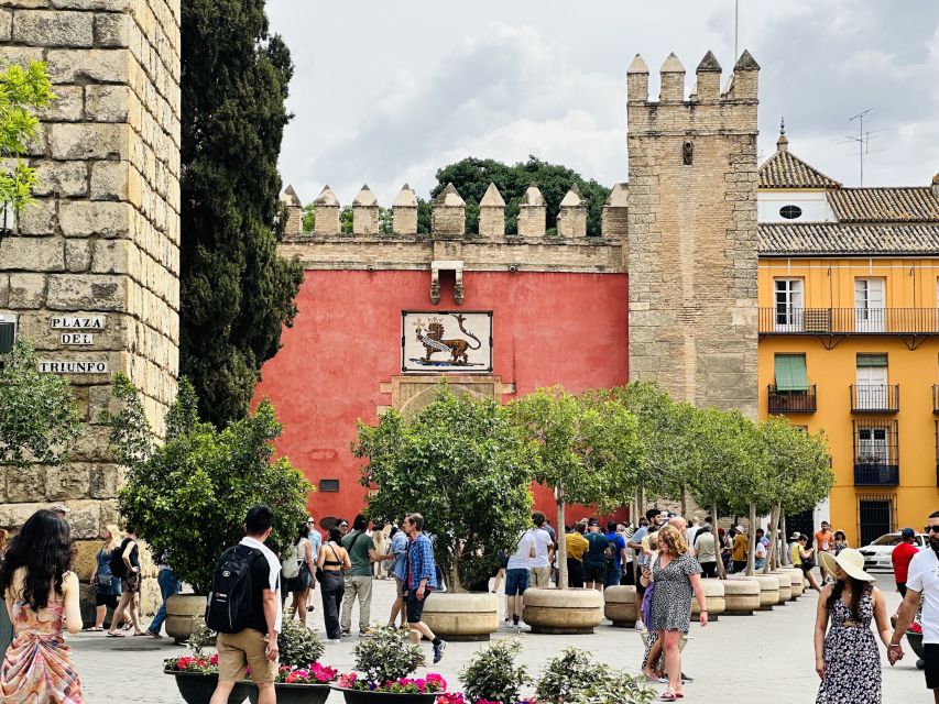 Seville: Royal Alcazar & Highlights of Seville Walking Tour - Key Sites Exploration