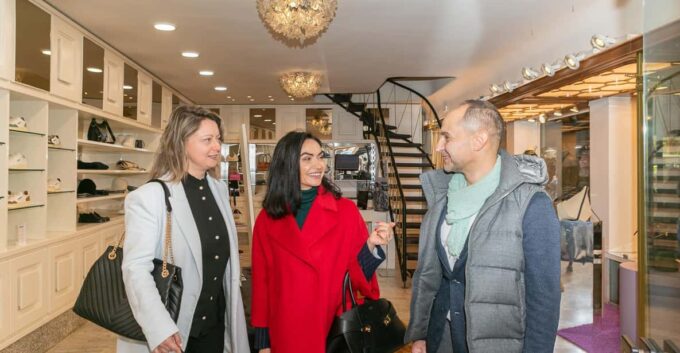 Shopping in Venice With a Personal Stylist - Important Information for Shoppers