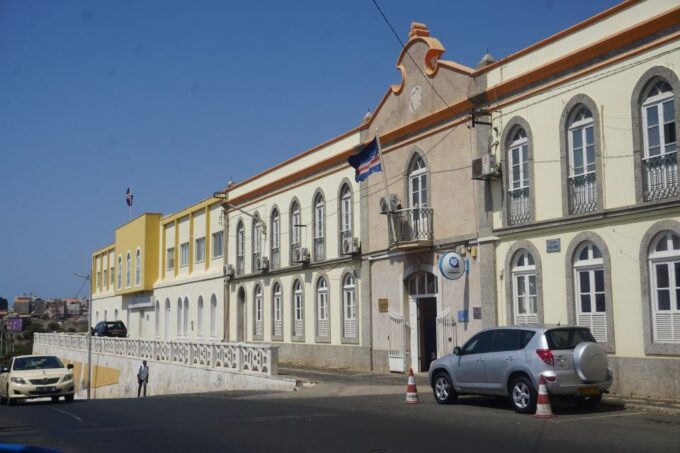 Shore Excursion: 3-Hour Praia & Cidade Velha Historic Tour - Local Experiences
