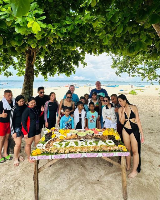 Siargao Island: Tri Island Private Trip W Boodle Fight Lunch - Dining Experience