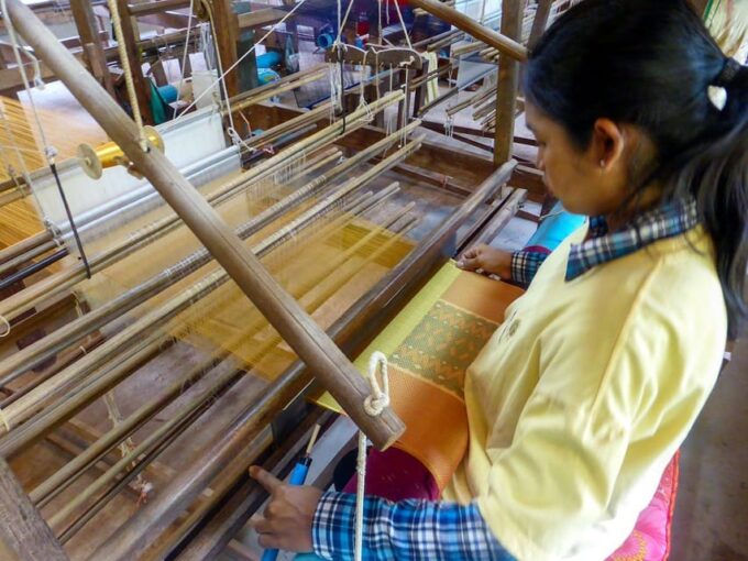 Siem Reap: Angkor Silk Farm & Lotus Silk Farm With Transfers - Cultural Significance of Silk