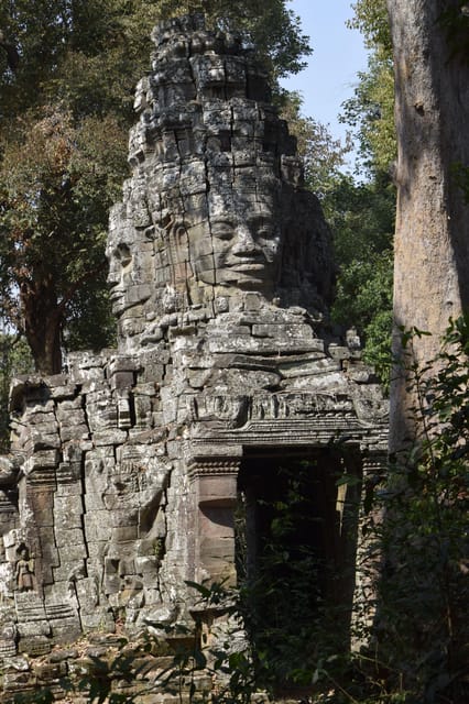 Siem Reap: Angkor Wat Sunset Private Tuk-Tuk Tour - Sunset Viewing at Phnom Bakheng