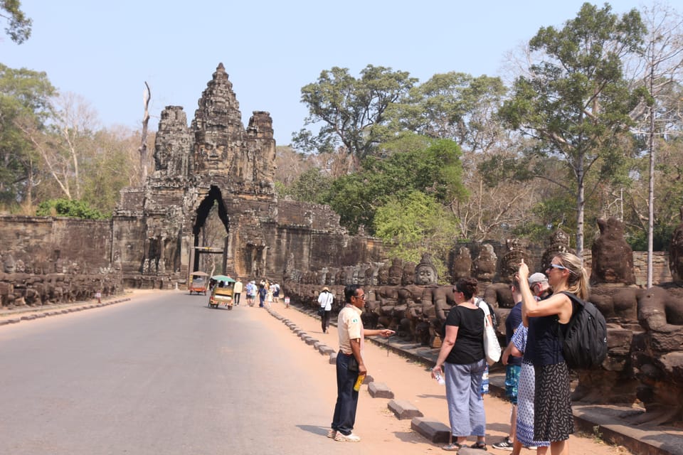 Siem Reap Exploring Angkor Wat Bayon Angkor Thom Ta Promh - Transportation and Amenities