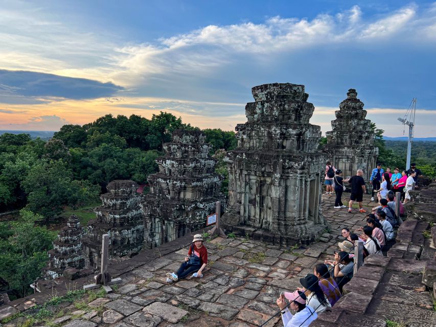 Siem Reap: Full Day Angkor Wat Temple Experience With Sunset - Recommended Essentials