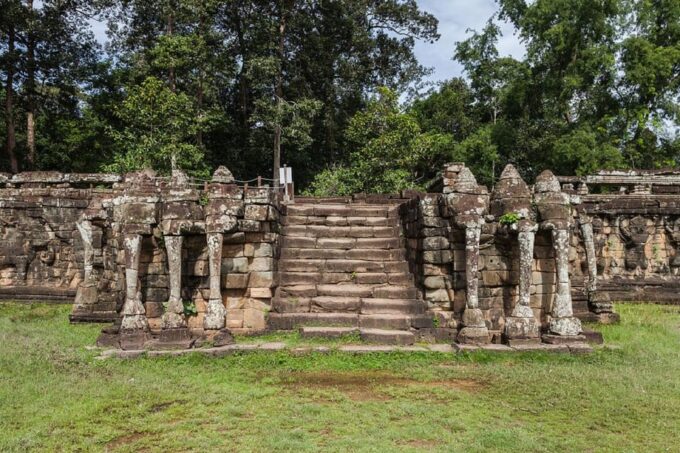 Siem Reap: Private Temple Tour Full Day by Car or Minivan - Pricing and Inclusions