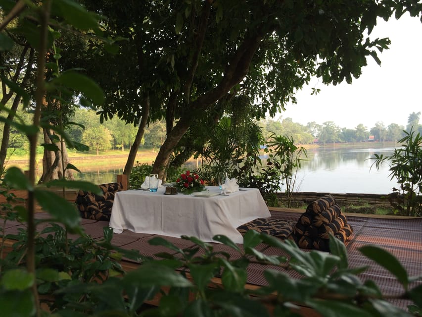 Siem Reap: Sunrise at Angkor Wat and Champagne Breakfast - Important Considerations