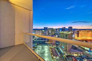 SIGNATURE MGM TOP 38th FLOOR PENTHOUSE, BEST DELUXE BALONY STRIP VIEW SUITE, NO RESORT FEE, FREE VALET, SHORTEST WALK 2 MGM - Booking Information