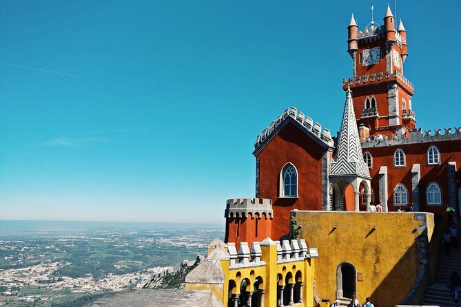 Sintra Palaces and Cascais Magical Experience Private Tour - Traveler Feedback and Ratings