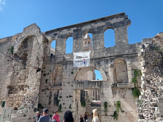 Split: Cultural Walking Tour With Anthropologist Guide - Socio-Political Movements in Croatia