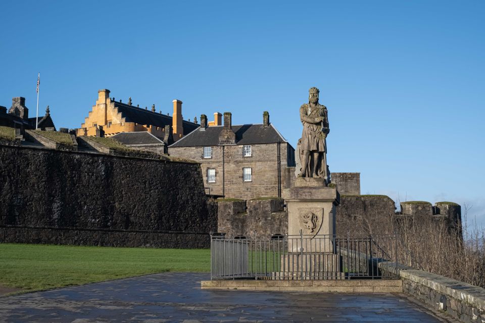 Stirling Castle: Skip-the-Line Guided Tour in Spanish - Important Restrictions