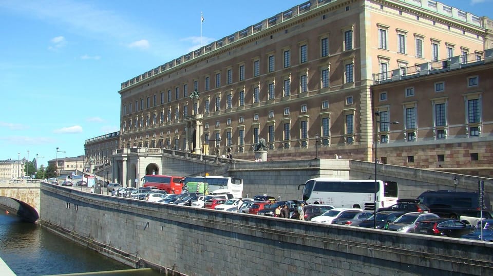 Stockholm: Old Town Walking Tour and the Vasa Museum - Important Information