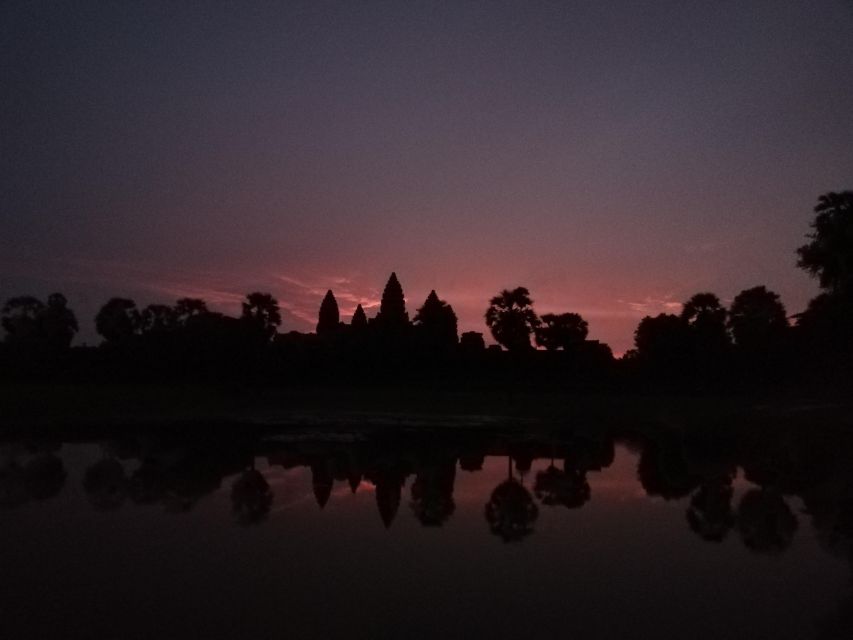 Sunrise at Angkor Wat With Small Group Tour - Important Information