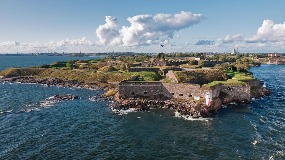 Suomenlinna: Guided Walking Tour With an Authorized Guide - Reviews and Feedback