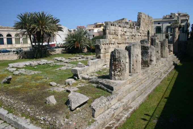 Syracuse: Ortigia Classic Walking Tour - Accessibility Information