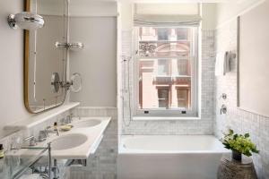 The Beekman, A Thompson Hotel, by Hyatt - Frequently Asked Questions