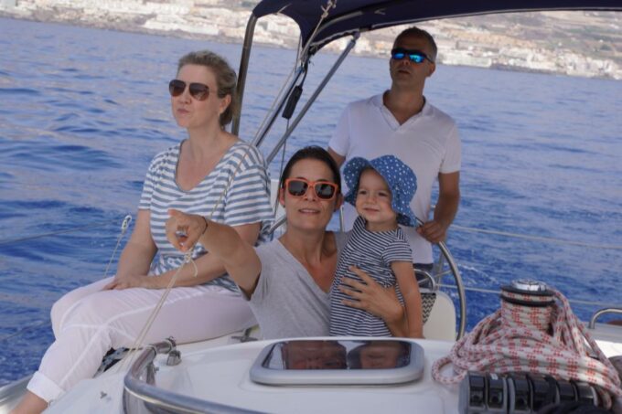 The Giants: Sailing Excursion With Swimming, Drink & Tapas - Immerse in Marine Wonders