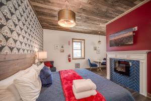 The Port of Prescott Boutique Hotel - Location and Accessibility