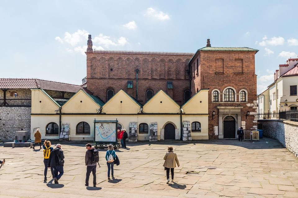 The Streets of Krakows Kazimierz Then and Now - Guided Tour - Cultural Insights and Cuisine