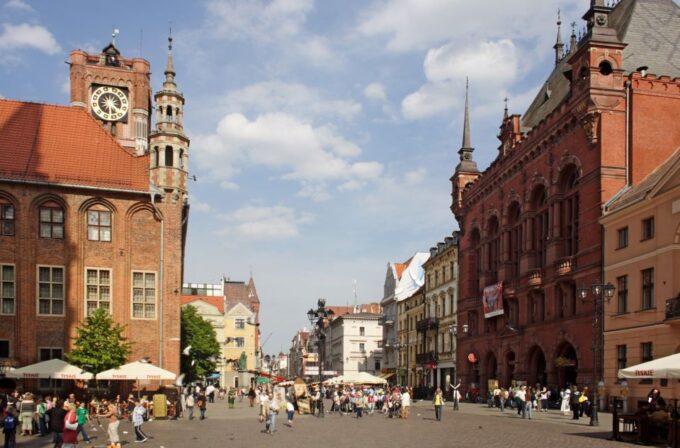 Torun Living Museum of Gingerbread and Old Town Private Walk - Booking and Cancellation Policy